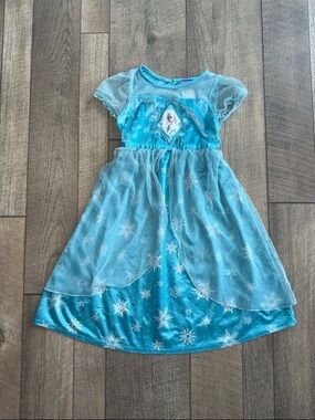 Disney Elsa Nightgown (xs 4/5)